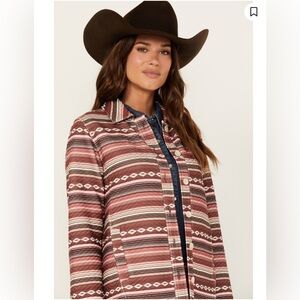 SHYANNE WOMEN'S SOUTHWESTERN PRINT ZIG ZAG QUILTED SHACKET SIZE SMALL